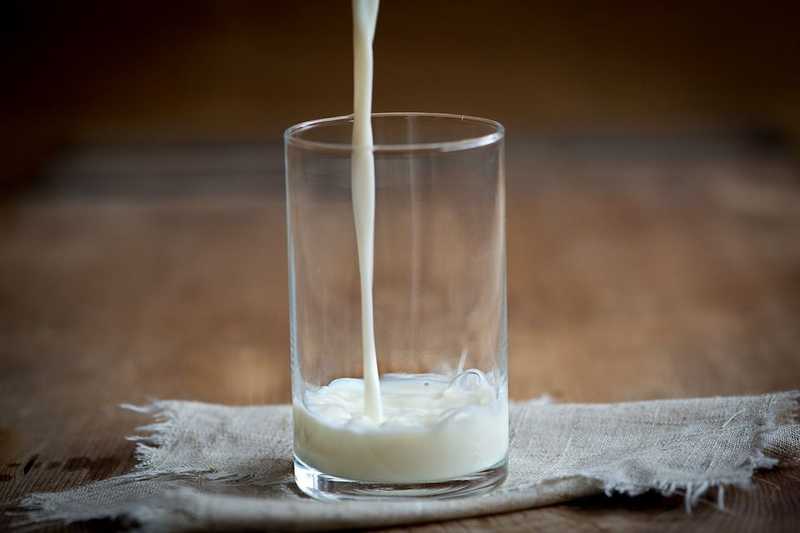 Alacsonyabb a biológiai életkoruk azoknak, akik sovány tejet isznak