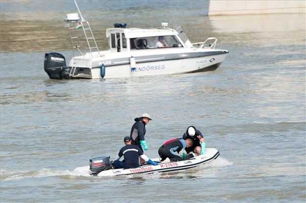 A hajóbaleset újabb áldozatát emelték ki a Dunából