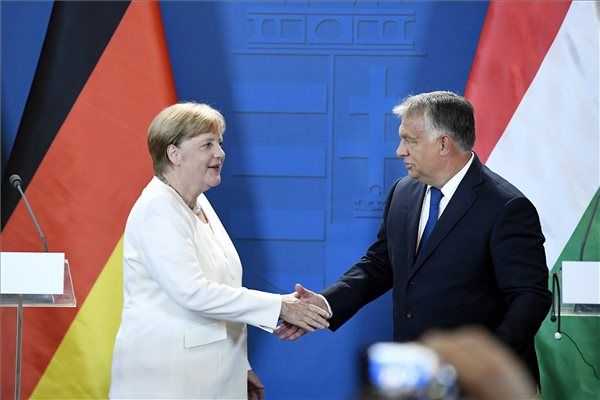 Orbán Viktor és Angela Merkel együtt emlékezett a Páneurópai Piknik 30. évfordulójára