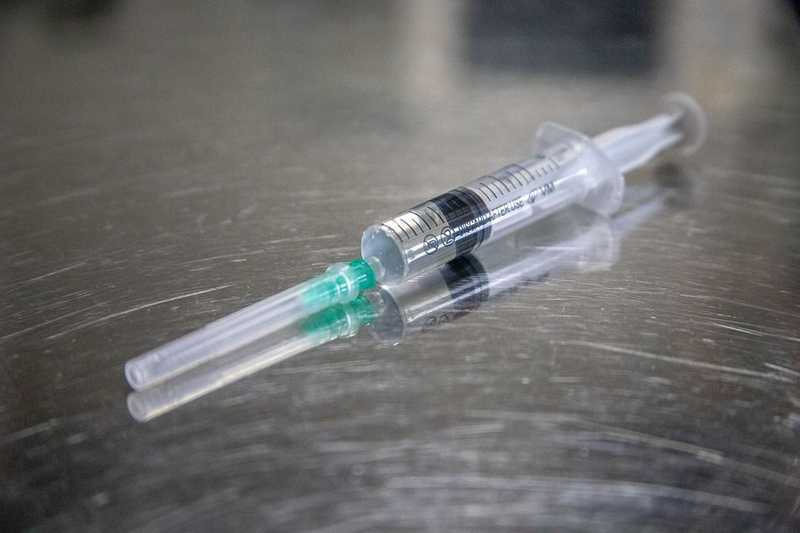 Egyetlen komolyabb mellékhatást sem tapasztaltak a vakcina beadása után