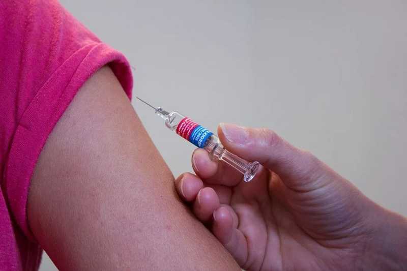 Máris sokan regisztráltak a vakcináért