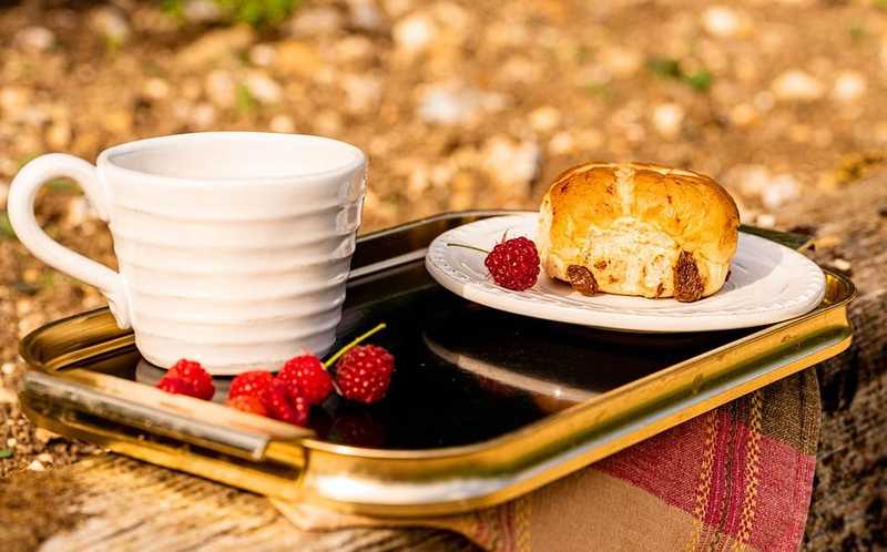 Így készül a hot cross bun, az angolok hagyományos húsvéti süteménye