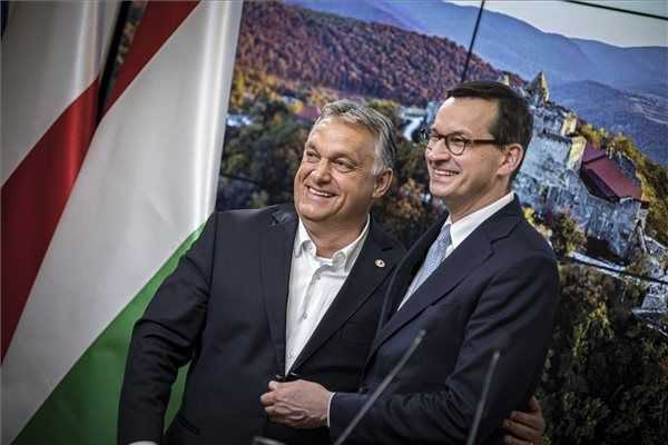 Orbán: Magyarország és Lengyelország megvédte nemzeti büszkeségét