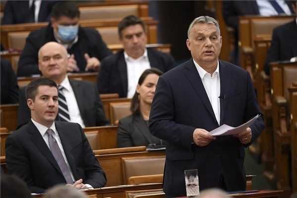 Orbán: az idei költségvetés radikális átalakítására van szükség