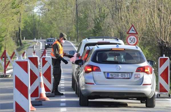 Hajnal óta működik a hegyeshalmi régi határátkelő