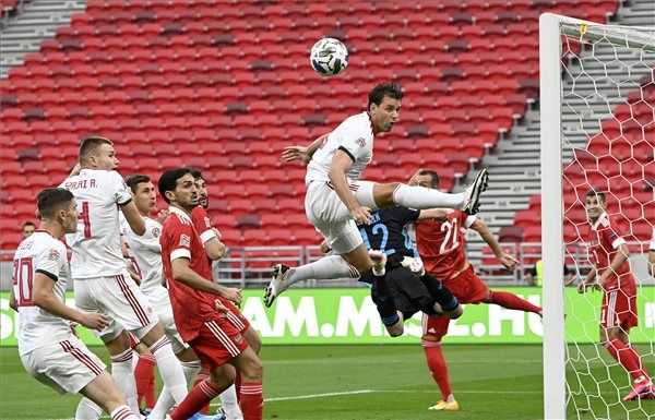 Szalai Ádám a Mainz-nél marad, és az edzéseken is részt vehet