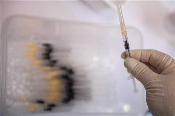 Majdnem 550 új koronavírus-fertőzöttet azonosítottak 