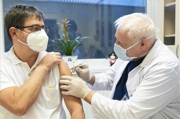 Meghalt 77 beteg, 1241-gyel nőtt a fertőzöttek száma Magyarországon