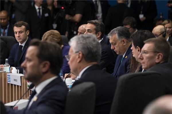 Orbán: a NATO végre kimondta, hogy a tömeges migráció biztonsági kihívást jelent