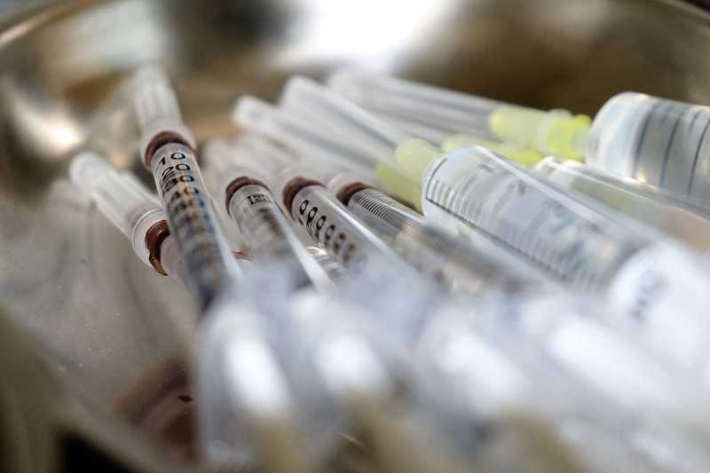 Az Egyesült Királyságban zöld jelzést kapott a Pfizer vakcinája