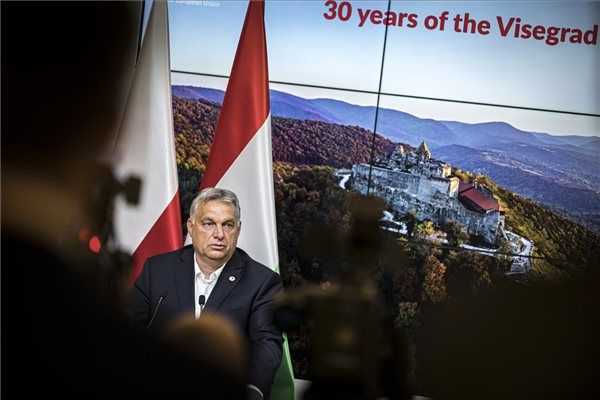 Orbán: öt tárgyalási nap alatt 3 milliárd eurót szereztek Magyarországnak