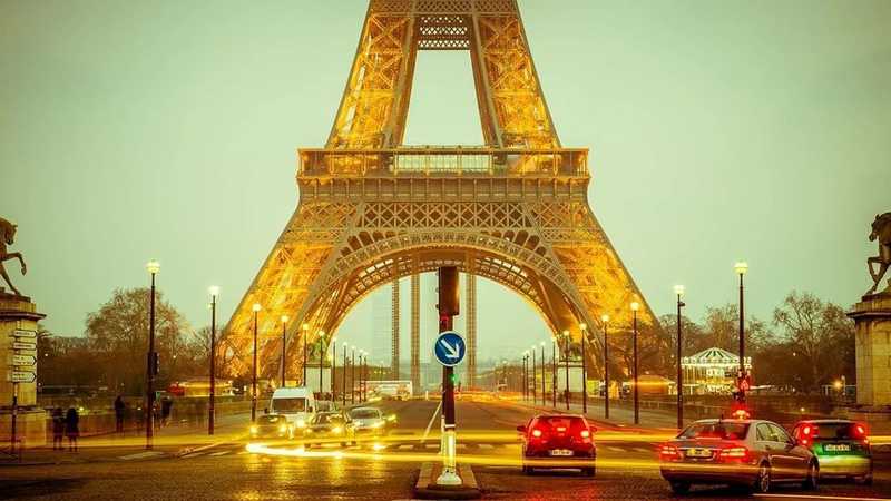 Késelés történt az Eiffel-toronynál