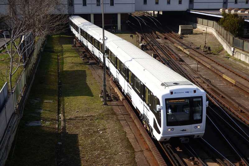 Mától Kőbánya-Kispest és a Göncz Árpád városközpont között jár pótlóbusz a 3-as metró helyett