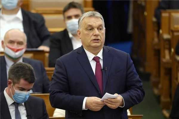 Orbán: veszélyes pillanatban vagyunk