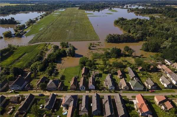 A Somogy megyei haltenyészetekben is sok kárt okoztak az áradások