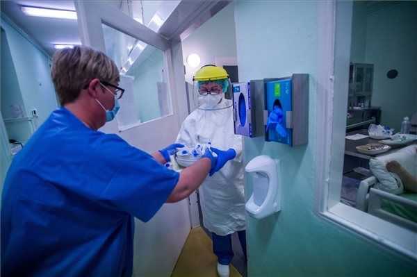 Meghalt 11 beteg és 2649-re emelkedett a fertőzöttek száma Magyarországon