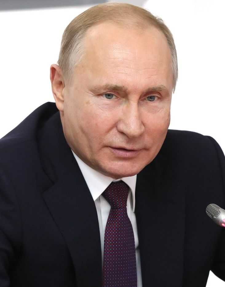 Putyin egyhetes munkaszünetet rendelt el
