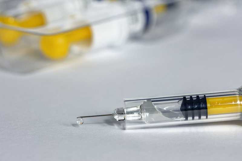 Két vakcinaszállítmány is érkezett kedden