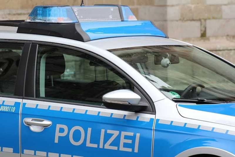 Egy késes támadót lelőttek a rendőrök Németországban