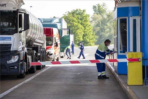 Valamennyi átkelőt megnyitották a román-magyar határon