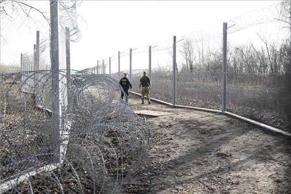 Az év elején 5500 tiltott határátlépési kísérlet volt a magyar határon