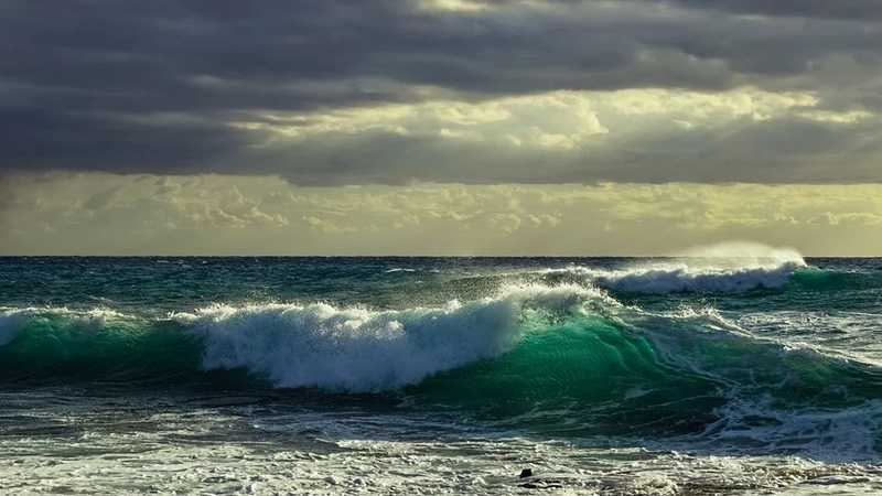 A Dennis vihar Írország partjaira mosott egy „szellemhajót”
