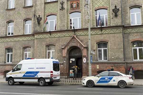 Jövő héten hazatérhet a kórházból a Győrben megtámadott tanárnő