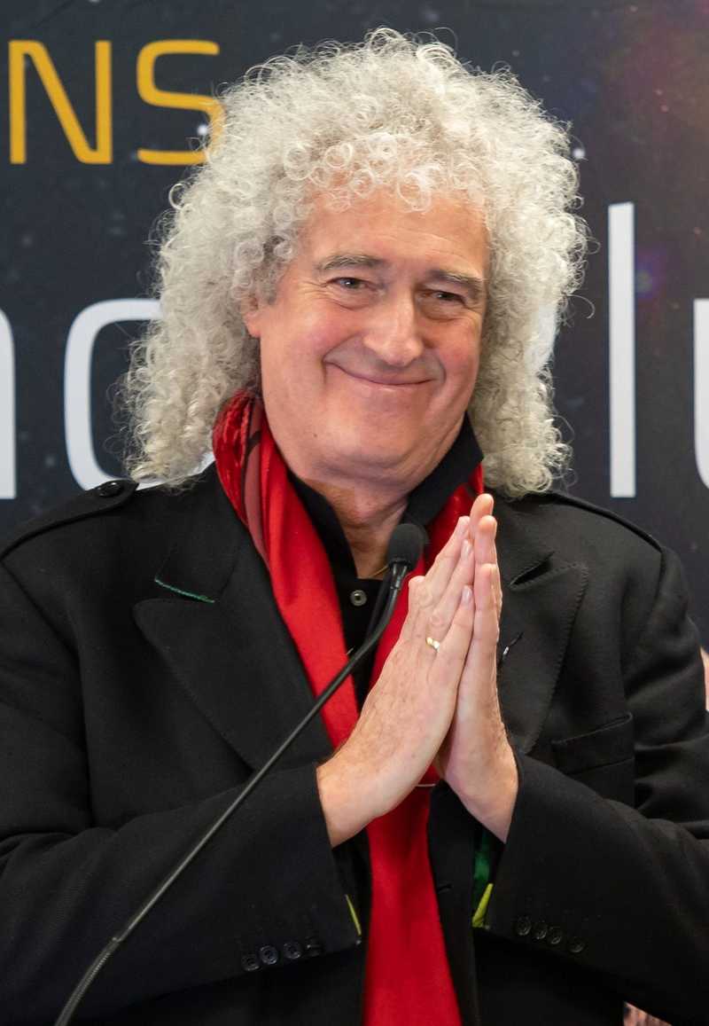 Brian May, a Queen gitárosa szívrohamon esett át