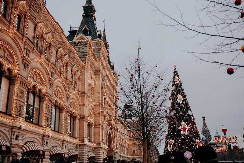 Az enyhe tél miatt műhavat használtak Moszkvában