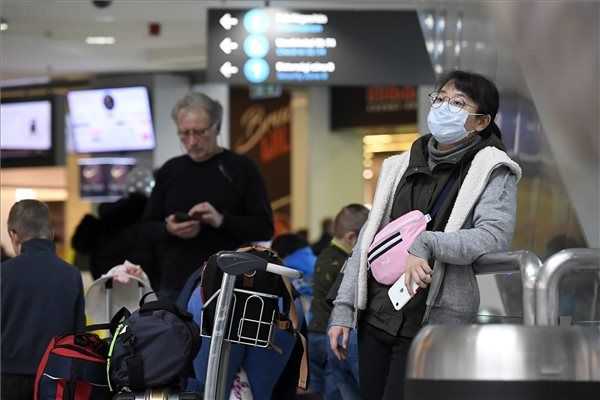 A Kínából hazahozott betegekkel együtt utazott egy ideig egy koronavírusos beteg is
