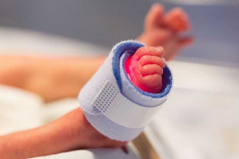 Elhagyhatta a kórházat a „világ legkisebb” koraszülött babája