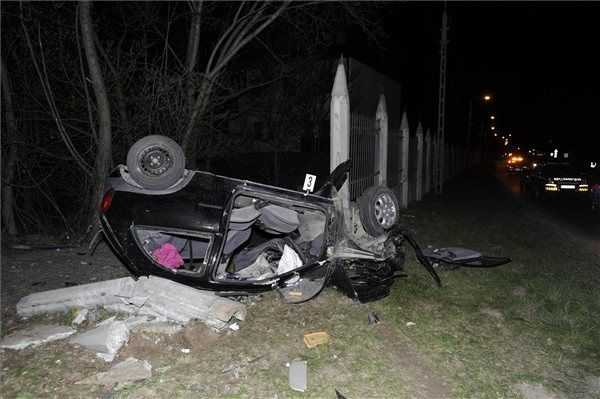 Halálos baleset Piliscsabán – az ittas sofőr utasát ott hagyva menekült volna a helyszínről