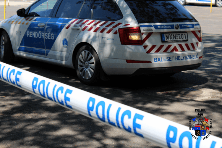Busszal ütközött egy autó Aszalónál, a sofőr meghalt